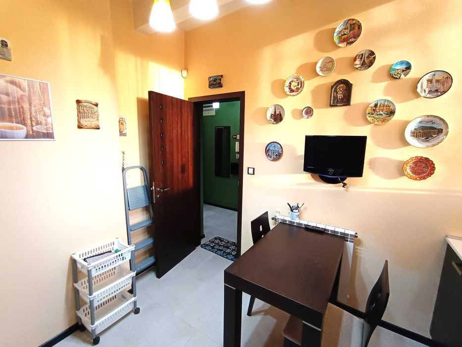 Дава се под наем Тристаен апартамент в София, Център - 80 кв.м за 365000 € - Снимка #7