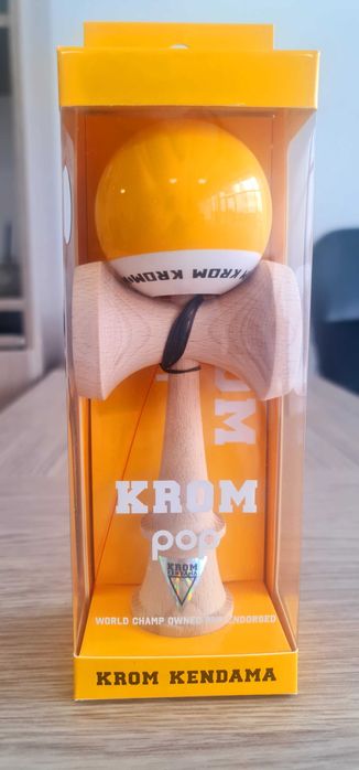 Kendama Krom Pop roz si galben