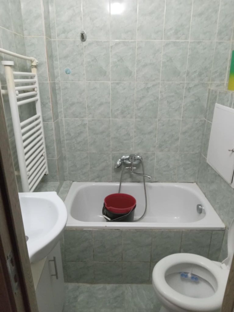 Vînd garsonierà centru