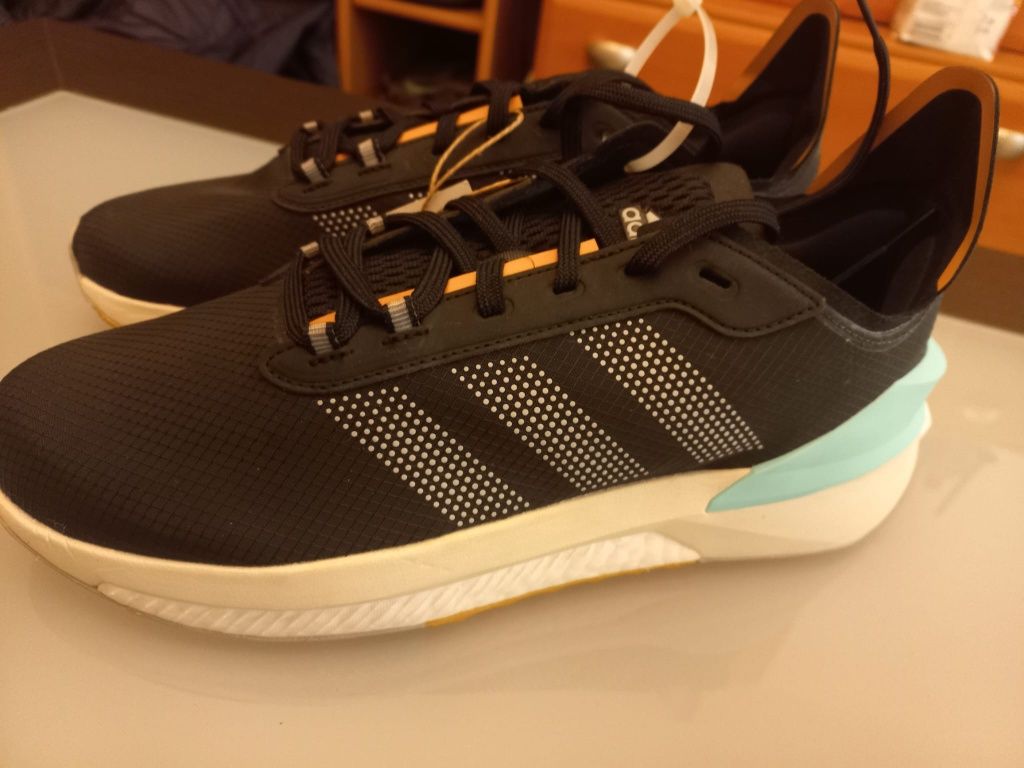 Vind adidași mărimea 43 model clasic