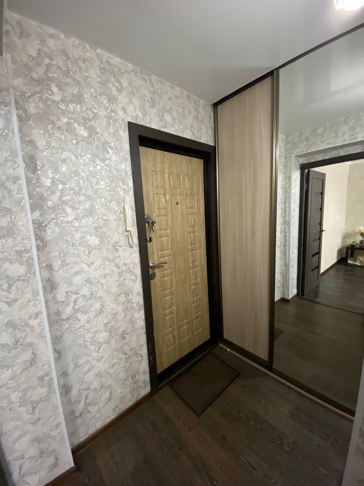 Продам 1,5  квартиру