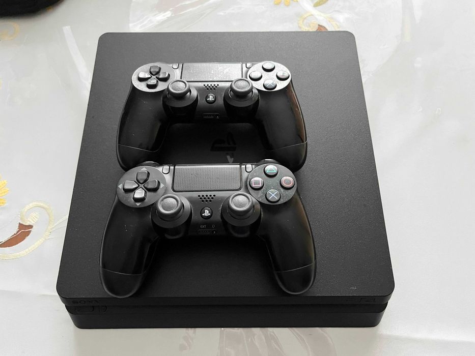 Playstation 4 Slim 1TB impecabil+FIFA 20, 21, 22, 23 si The last of us