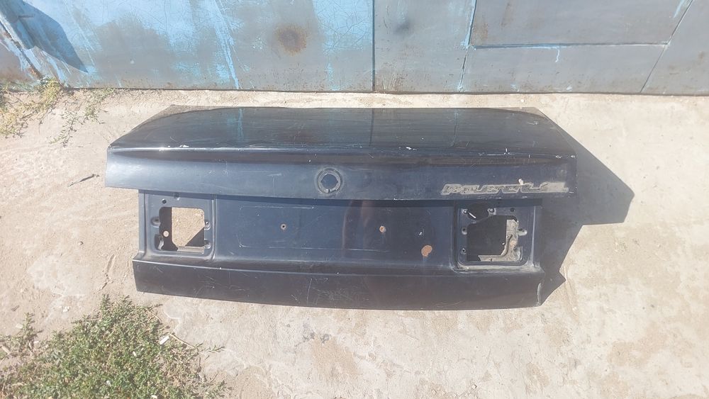 Продам крышу багажника  Пассат В-4 Седан