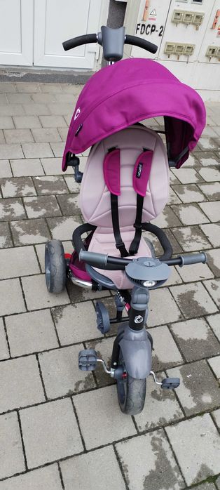 Tricicleta și scaun bebelus
