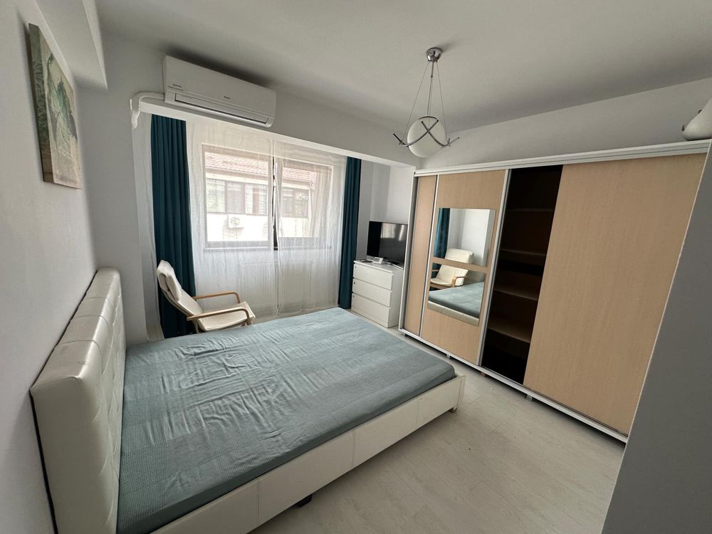 vand apartament 2 camere + mansarda zona Metalurgiei