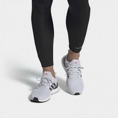 Оригинални дамски маратонки * ADIDAS ULTRABOOST DNA *
