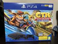 Playstation 4 slim 1 терабайт със два джойстика