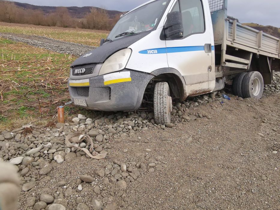 Dezmembrez Iveco Daily