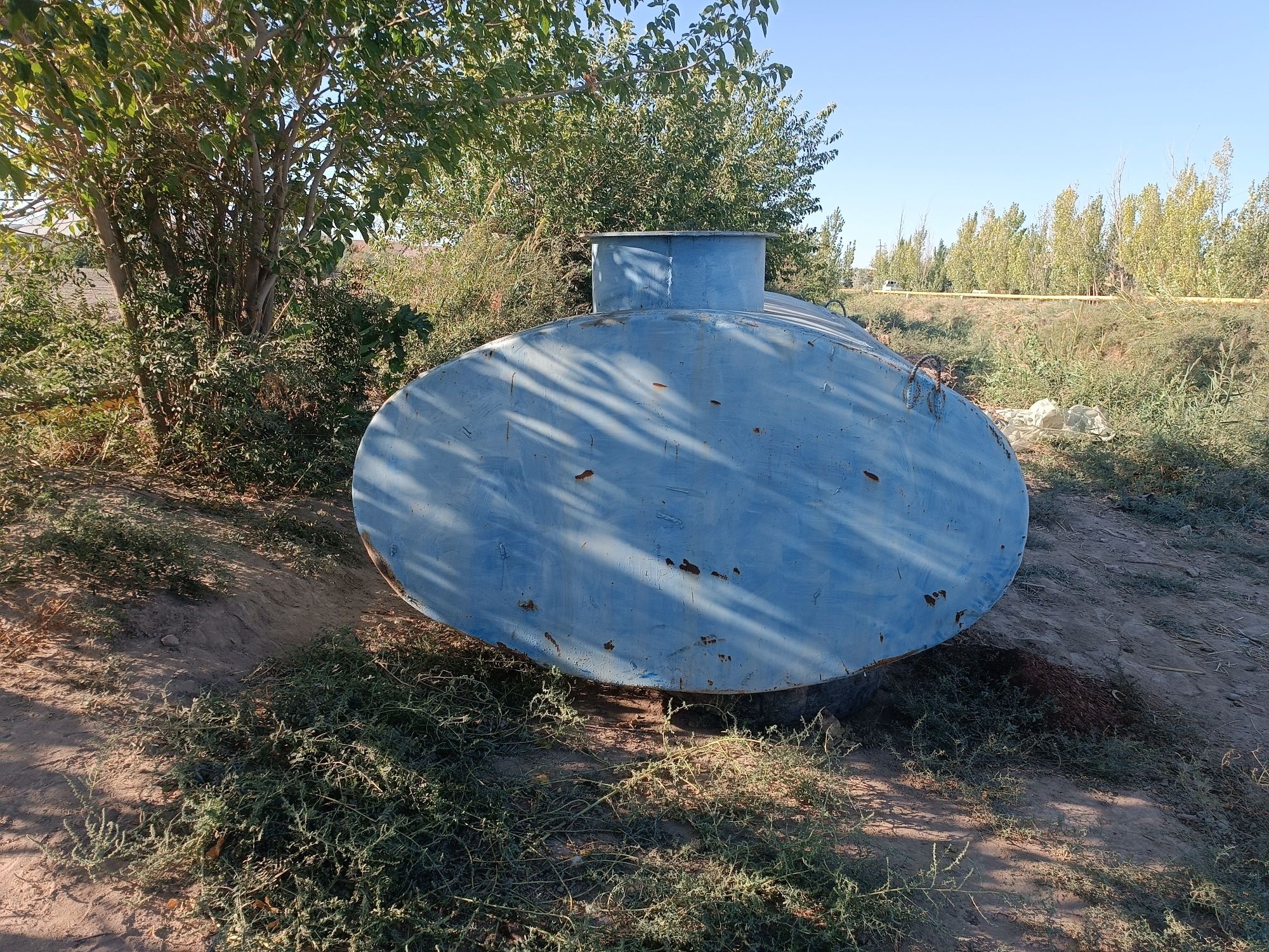 ёмкость сотилади бочка