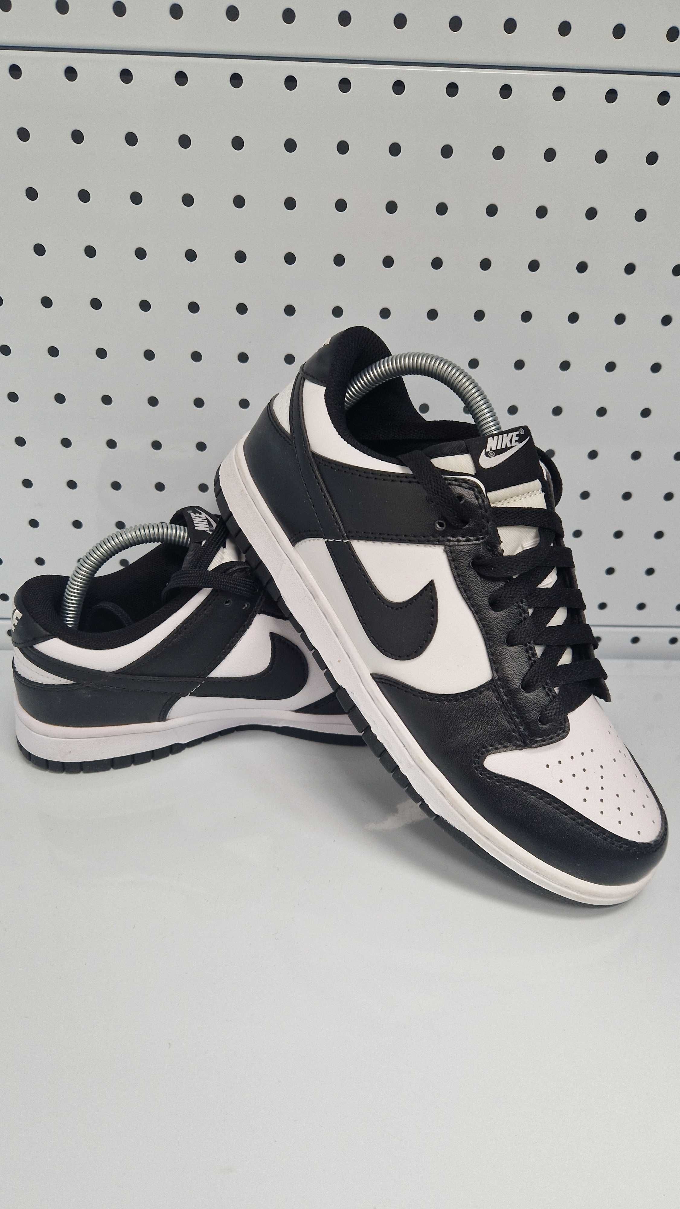 Оригинални мъжки маратонки- Nike Low Panda