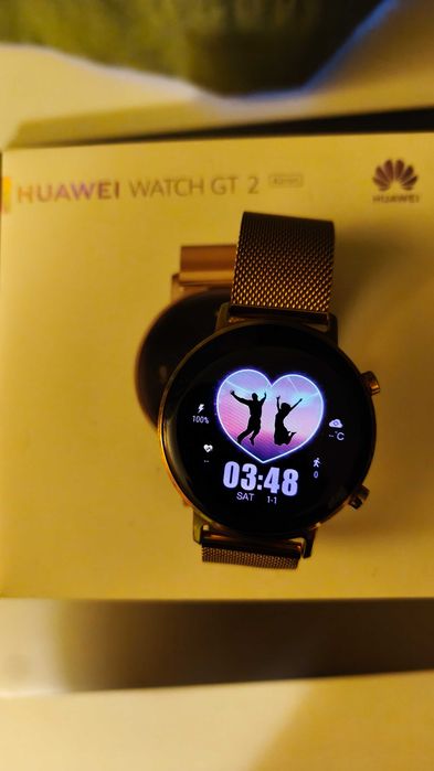 Смарт часовник Huawei Watch GT 2 42mm - Gold - отличен