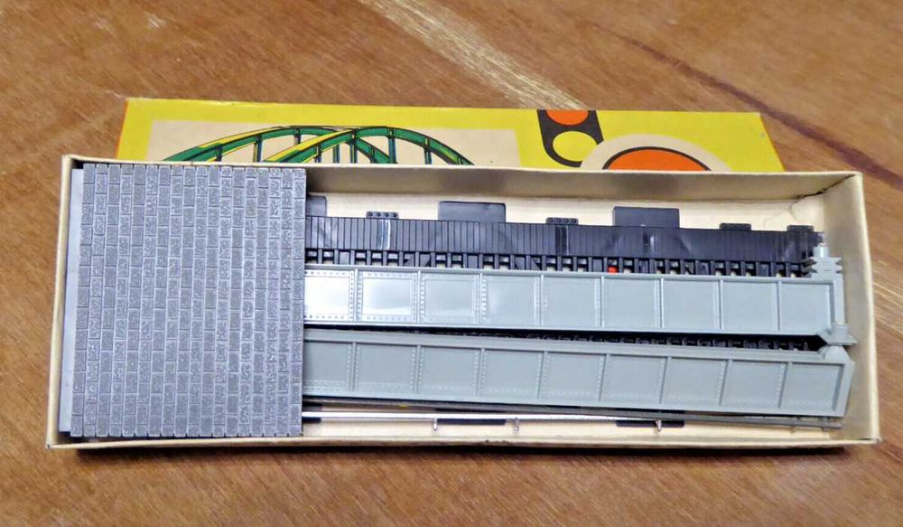 Pod diorama scara TT trenulet electric