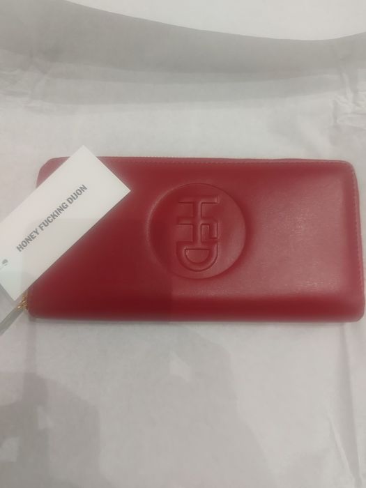 Portofel piele de culoare rosie