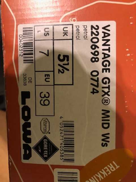 Туристически обувки/дамски LOWA Vantage GTX.