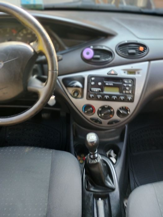 Продавам Ford focus