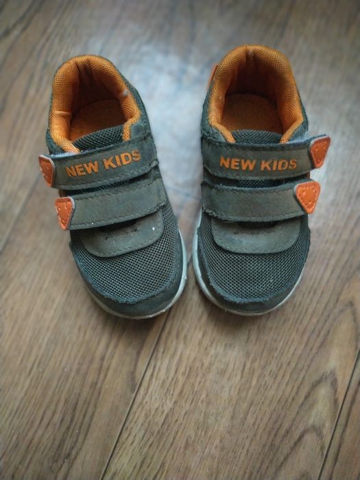 Кросовки на мальчика !!!