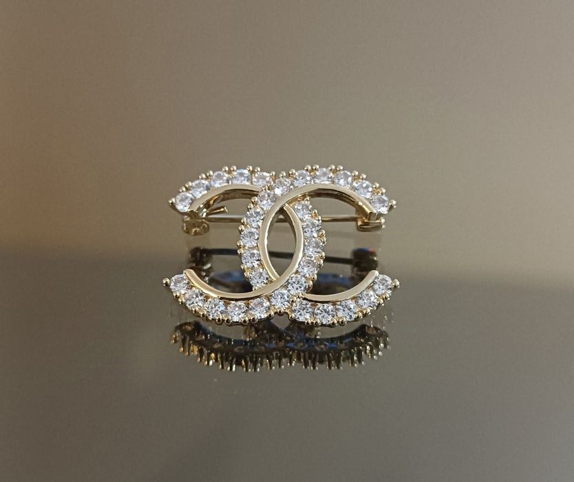 Брошки Chanel топ модел