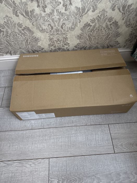 Монитор Samsung LC24F390FHIXCI монитор 27" Curved CF396 , 68,5 см