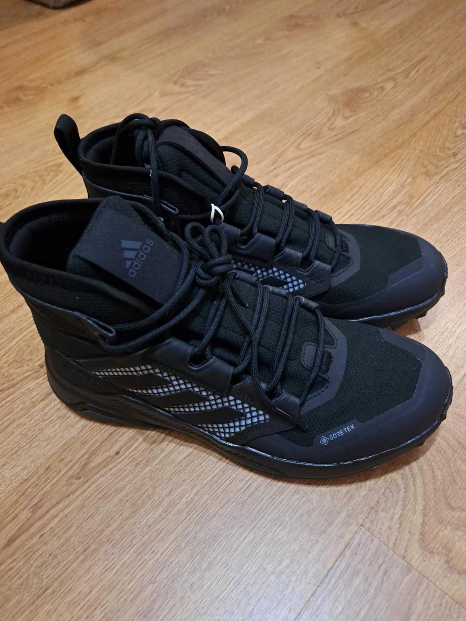 Adidas Terrex с Goretex мембрана