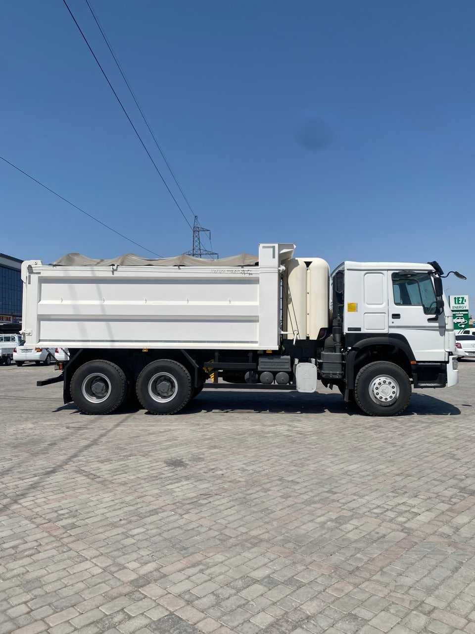 Самосвал HOWO 25 тонн Метан газ 18 м3 Еuro 5