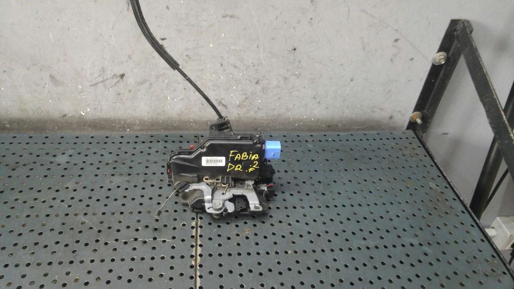 Broasca usa dreapta fata skoda fabia 2 542 5j1837016