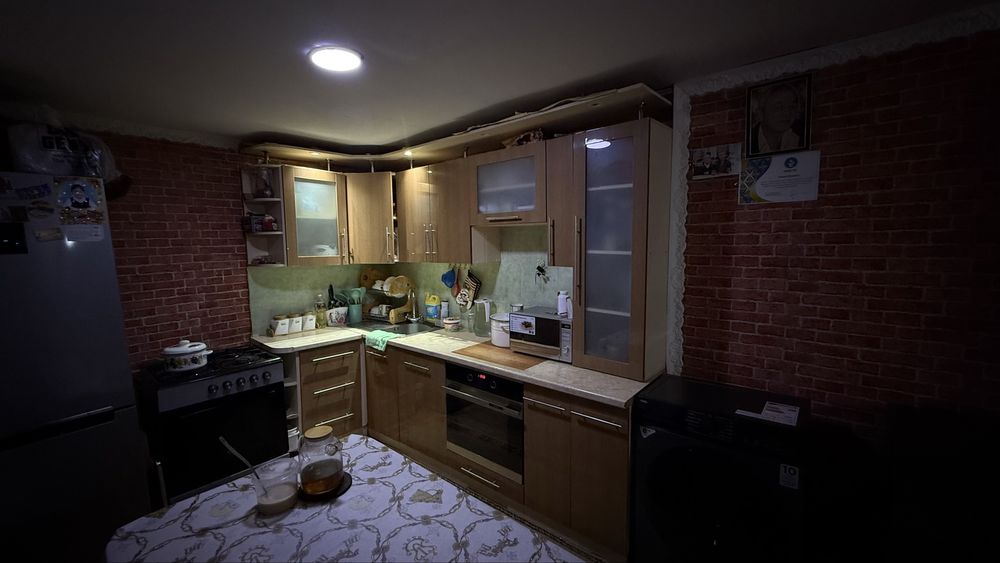 Продам кухоный гарнитур кухня для дома