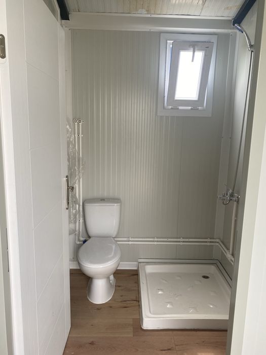 Продавам фургон нив