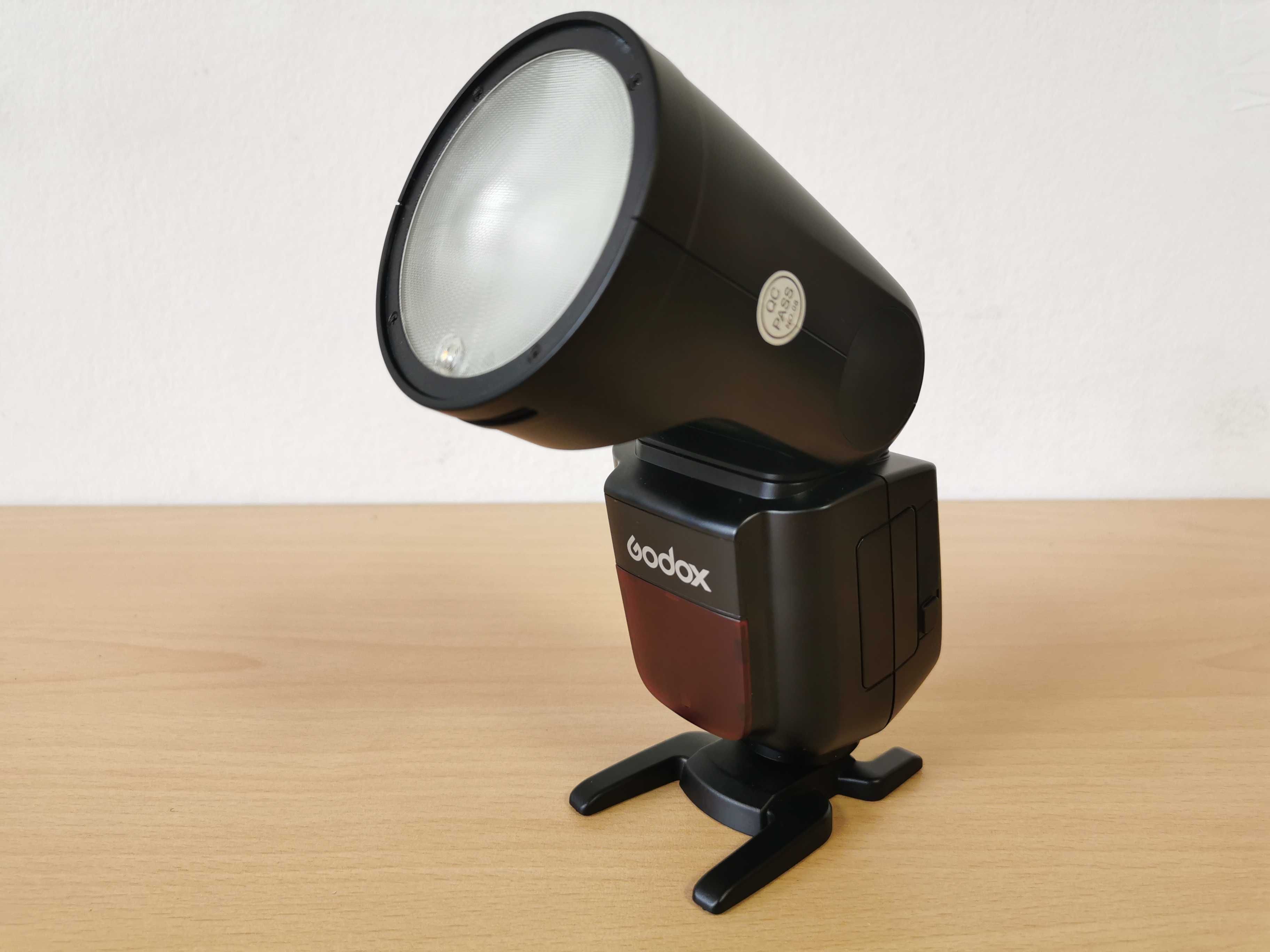 Godox V1 (S) светкавица за фотоапарати Sony