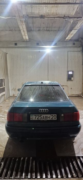 Продам ауди 80 б4 1992