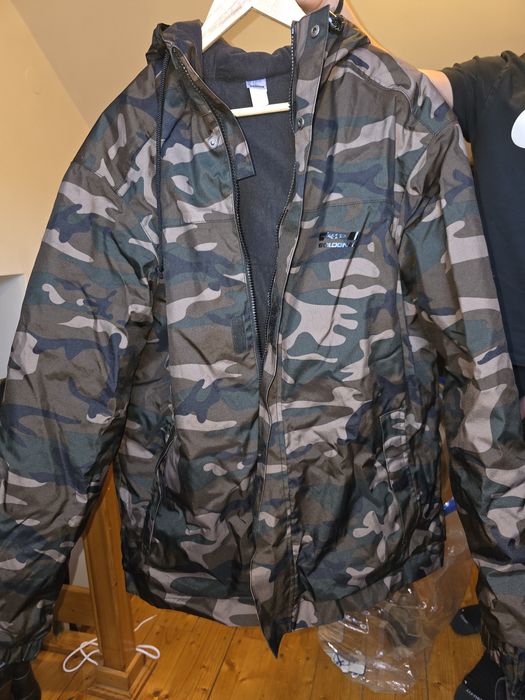 Ceaga si pantaloni vanatoare impermeabili Noi