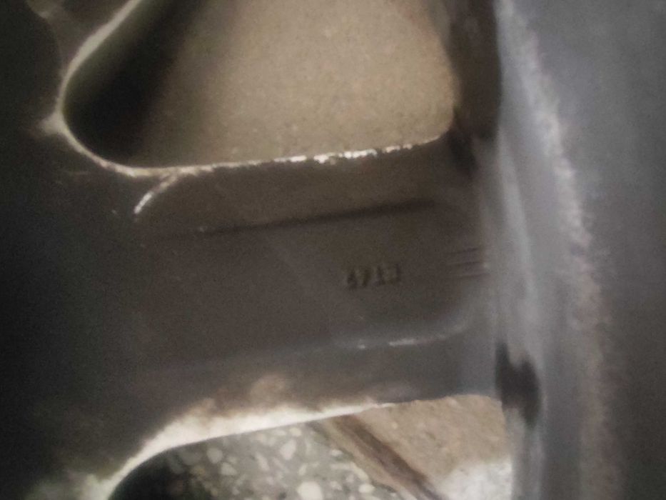 Продавам 4бр джанти 17" 5х120. Цената не подлежи на коментар.