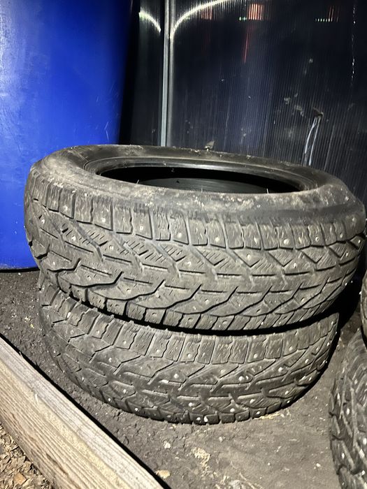 Продам комплект шин зима