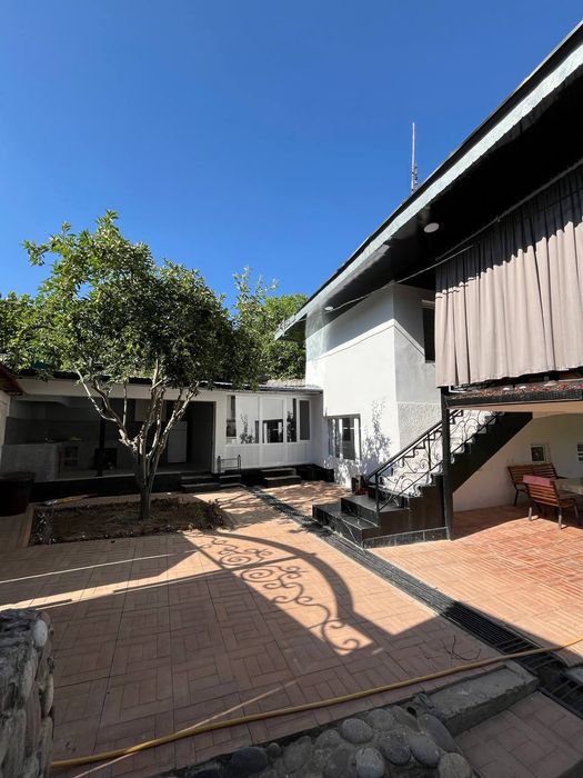 Dacha chorvoq sotiladi