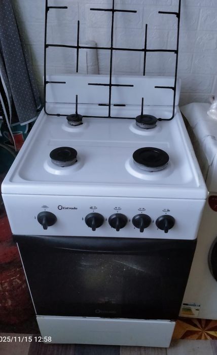 Продам газ плиту