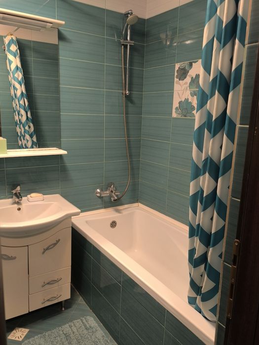 Inchiriez apartament o camera apx. 40 m