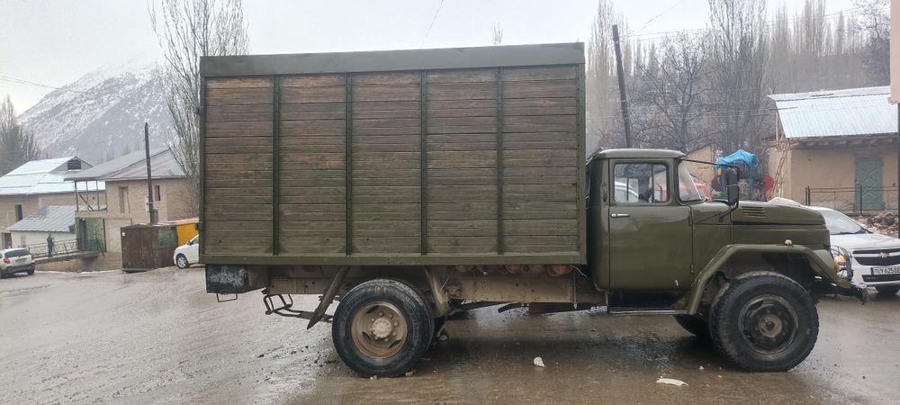 Зил сотилади бартерга ҳам бор лабо билан.