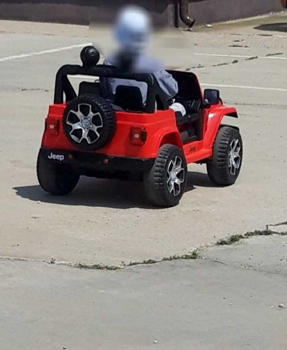 Masina electrica copii jeep rubicom