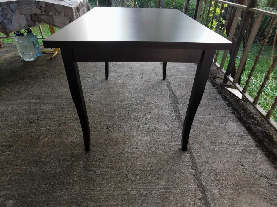 Разтегателна кухненска / трапезна / маса.