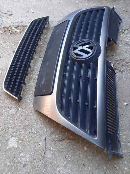 Grila Passat B6 Grila din bara cu sigla și bara de jos din bara