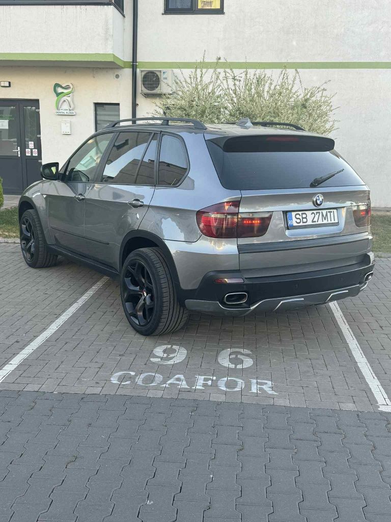 Vând bmw X5/3.0D/E70 Xdrive