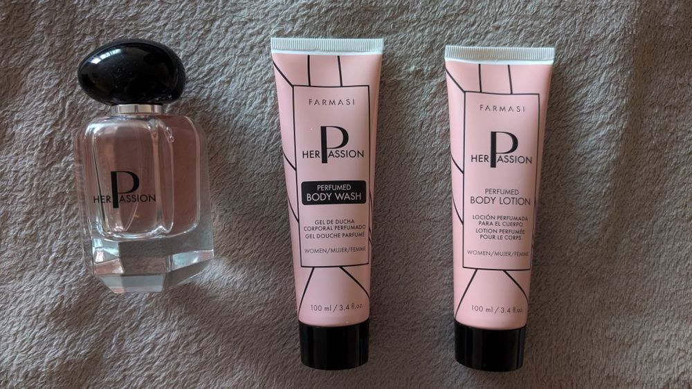 Set cosmetice Farmasi Her Passion