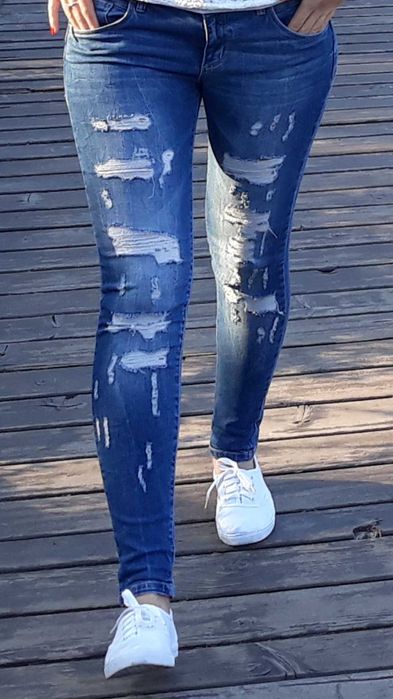 Pantaloni de blugi