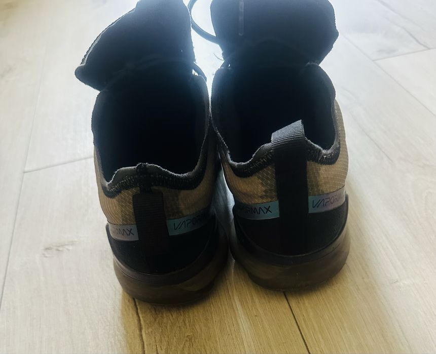 Nike Маратонки vapormax