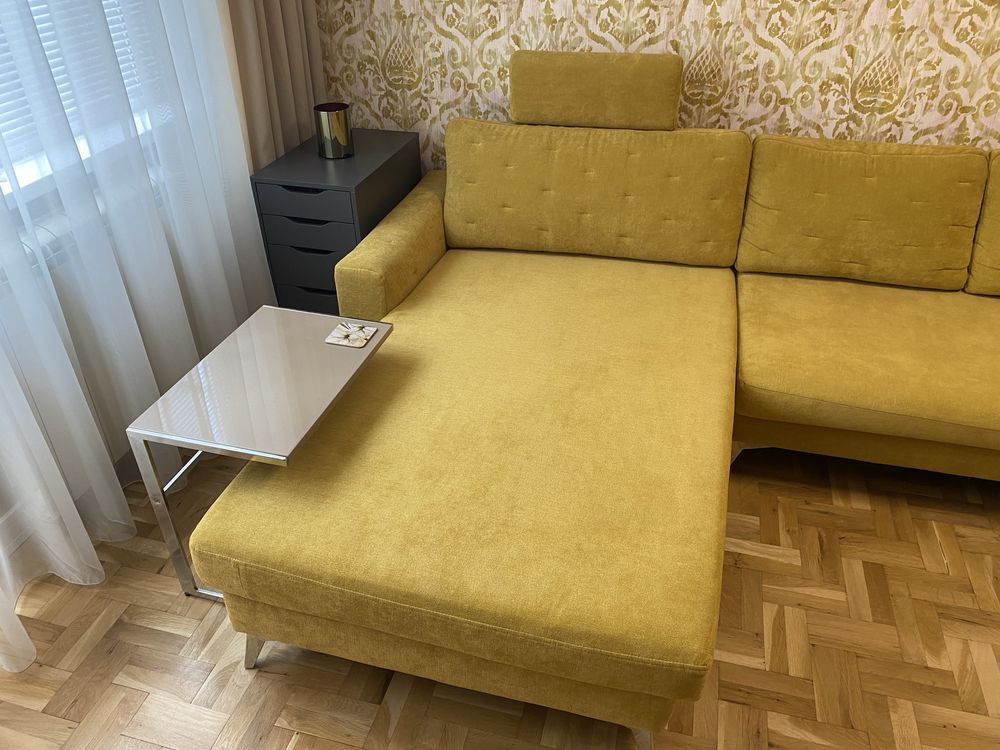 Диван ъглов две части в отлично състояние, 333 х 185 см