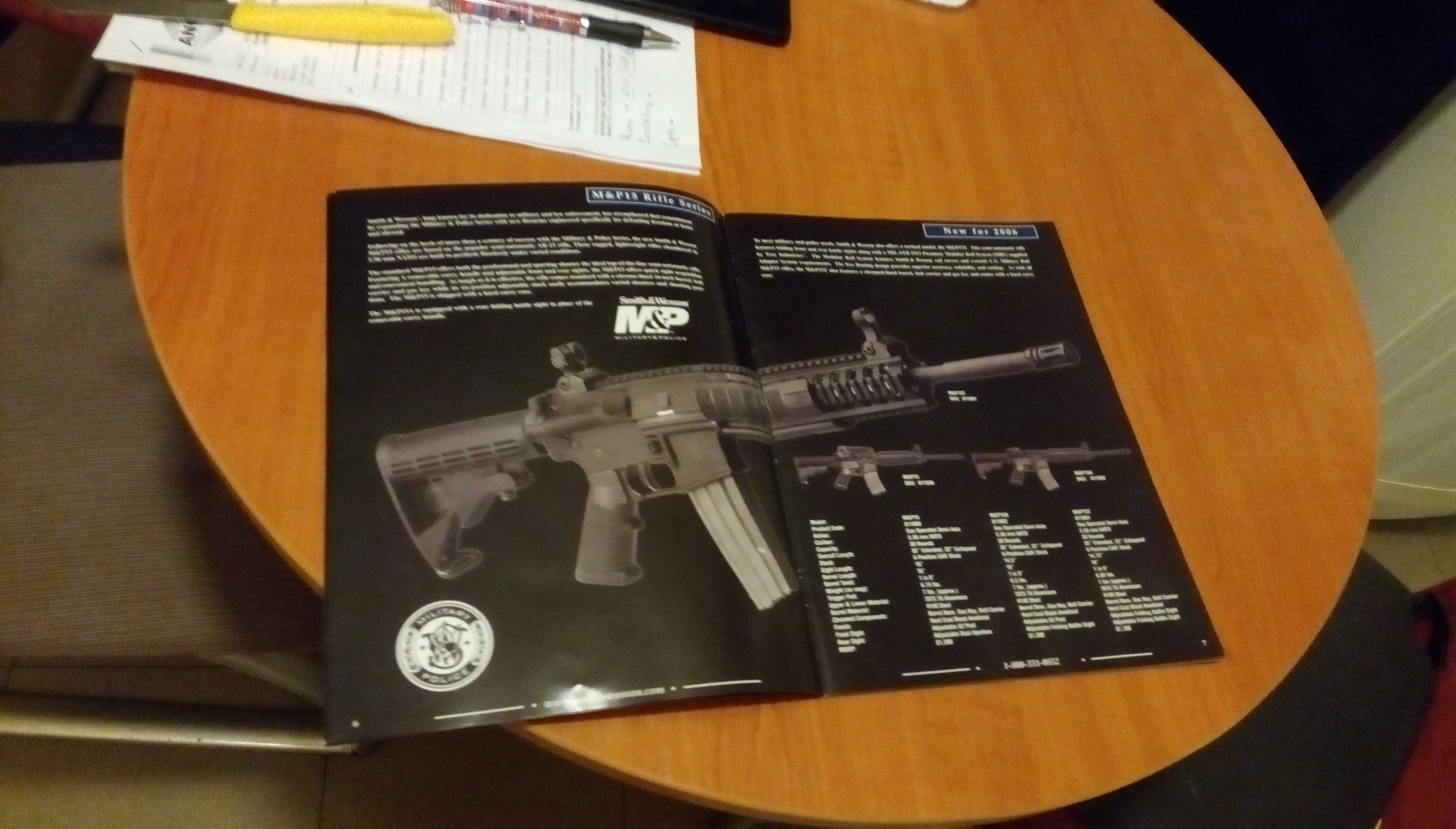 Смит и Уесън каталог пистолети 2006г - SMITH & WESSON 2006 gun catalog