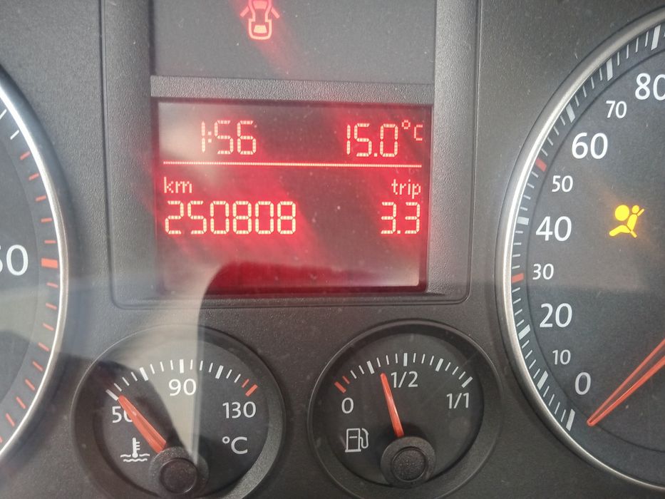 Голф 5 продавам, всичко платено