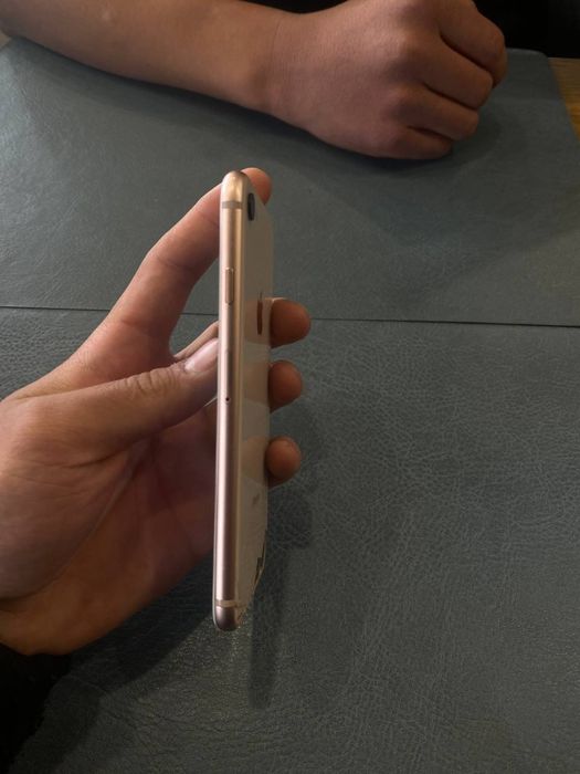 Iphone 8 sastayana yaxsh holatda