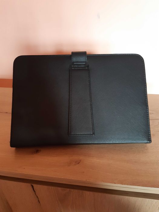 Калъф (кожен) за таблет с клавиатура