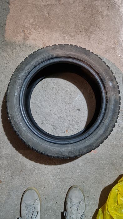 Продавам зимни гуми Kumho: 2 бр. 155/60/15 и 2 бр. 175/55/15