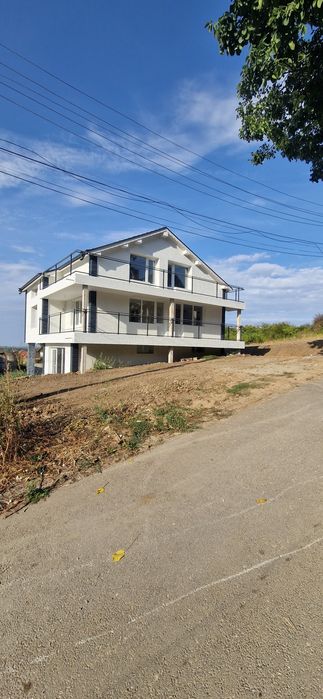 Продава се Къща в Силистра, Митница - 206 кв.м за 486 €/кв.м - Снимка #1